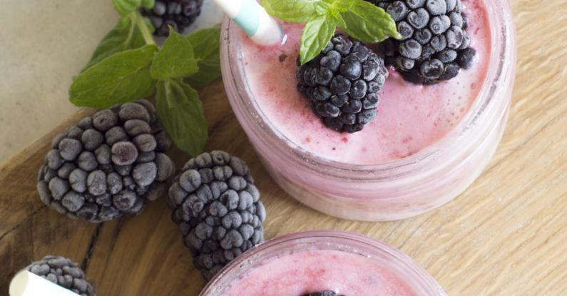 Smoothies - Smooties With Berries